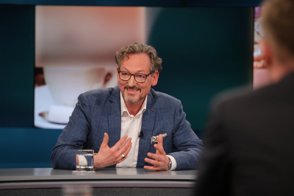 Die ARD müsse unseriöse Angebote im Netz besser aufdecken und davor warnen, forderte Eckart von Hirschhausen (58).