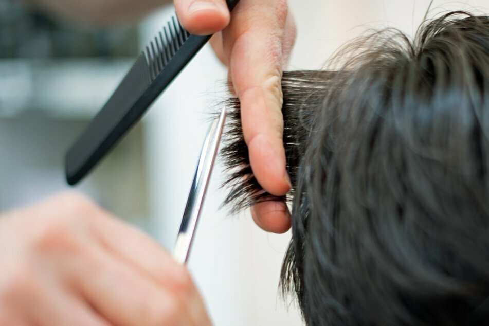 Auch bei Friseurbesuchen gilt in Chemnitz die 3G-Regel (Symbolbild).