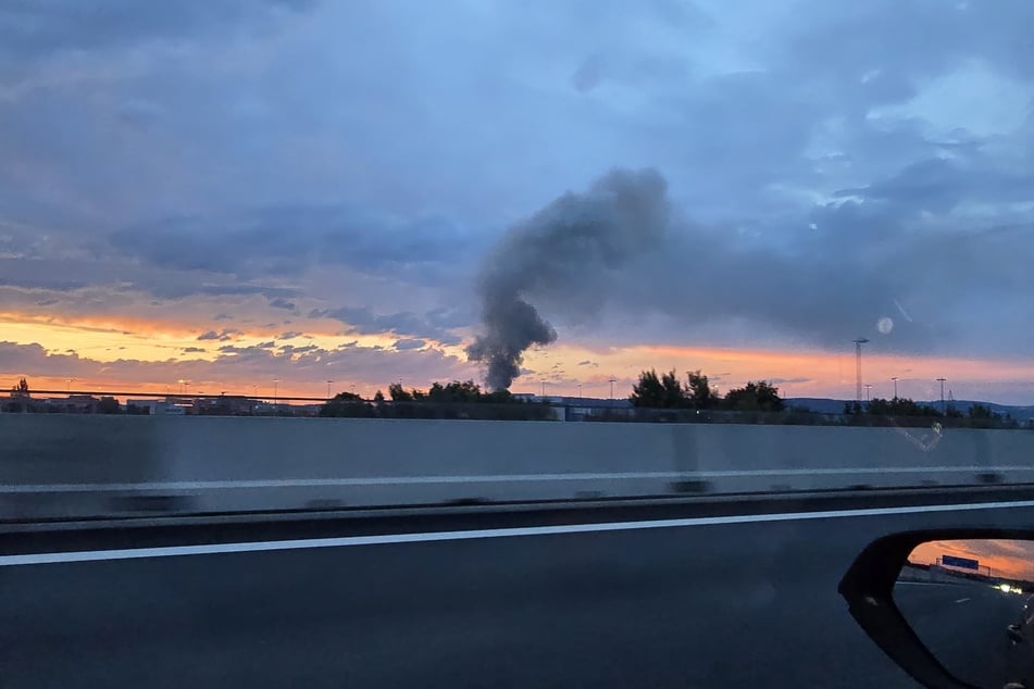 Eine große Rauchwolke war über Regensburg zu sehen.