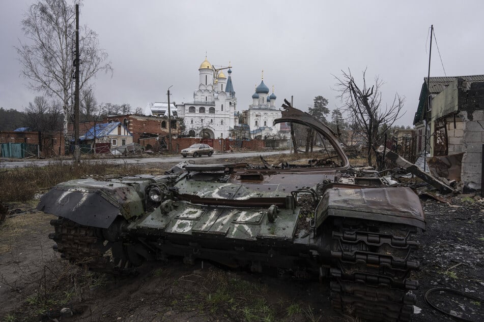 Ukraine-Krieg im Liveticker: Putin feiert orthodoxes Weihnachten allein 