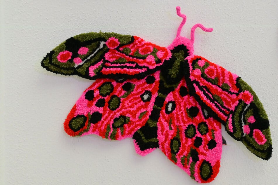 Teppich-Insekten von Alexandra Müller können für 280 bis 350 Euro mit nach Hause genommen werden.