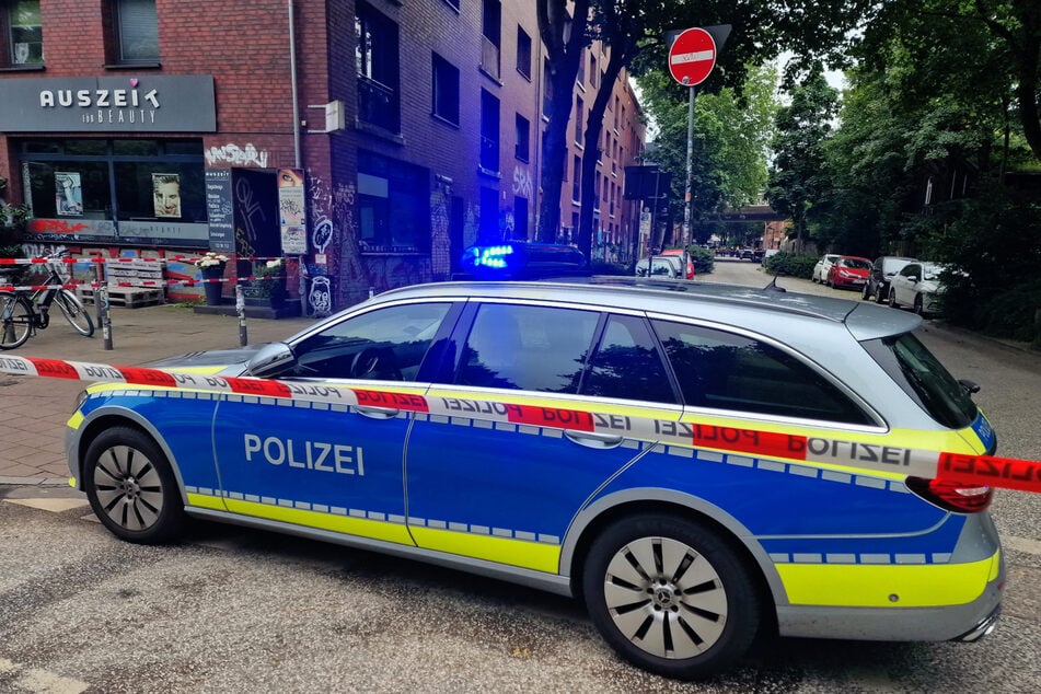 Die Polizei sperrte den Bereich rund um den Fundort der Bombe ab.