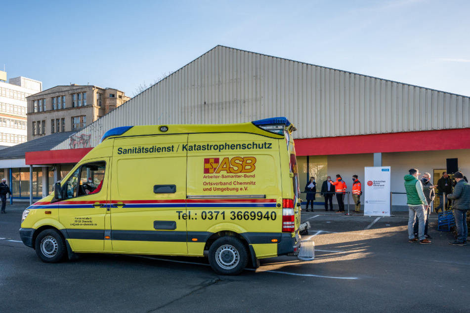 Auch dieses fertige Impfzentrum in Altchemnitz nimmt erst am 11. Januar den Dauerbetrieb auf.