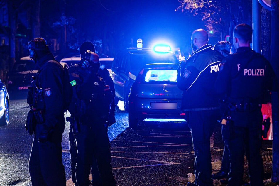 Die Polizei war mit zwei Dutzend Einsatzkräften vor Ort.
