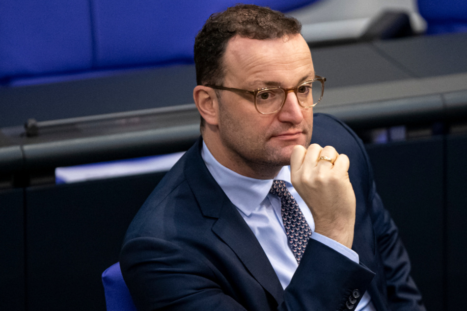 Jens Spahn homophob beleidigt: Corona-Gegner kassiert saftige Strafe