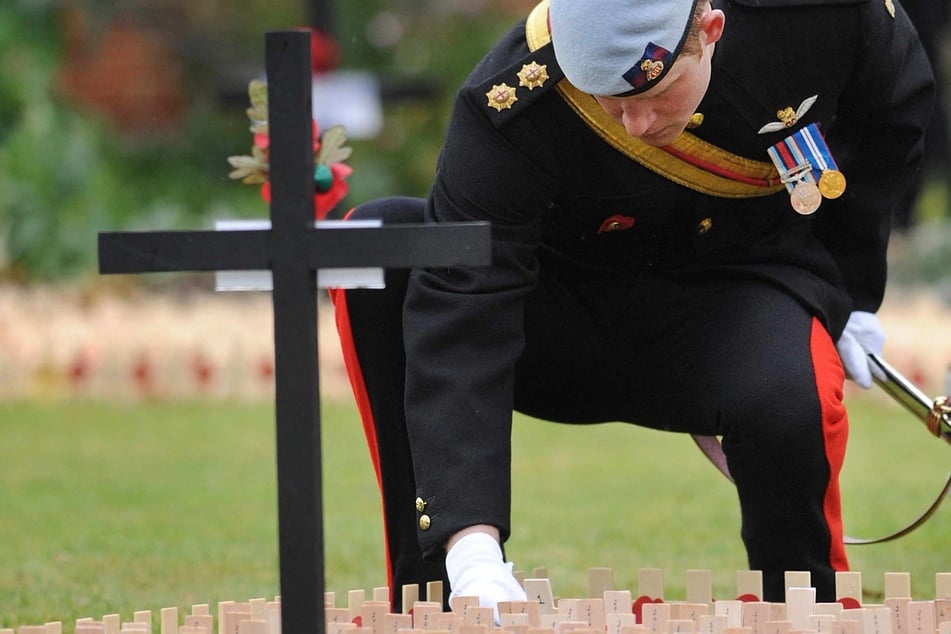 Trump backtracks on comments criticizing NATO allies, praises UK troops