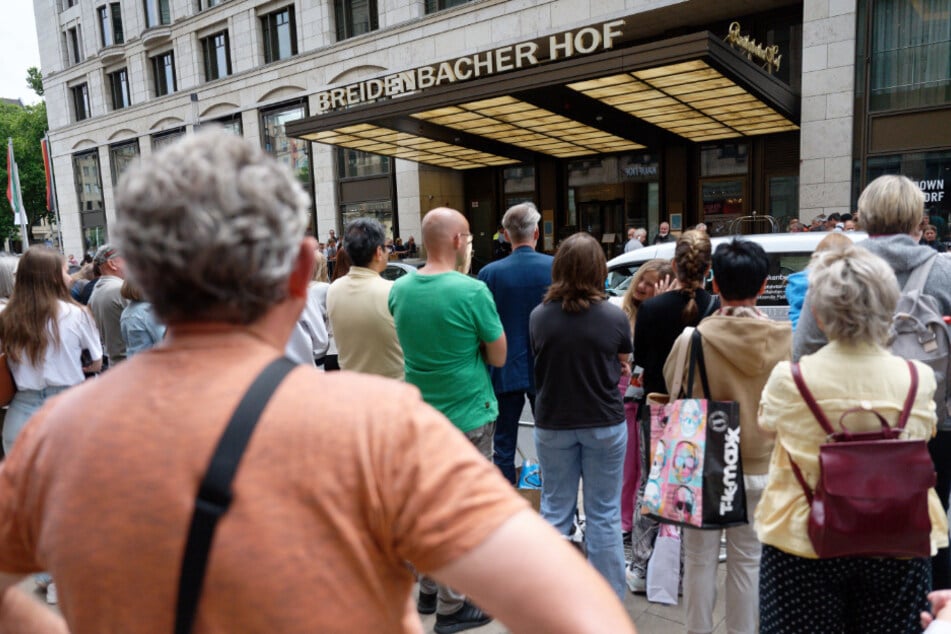 Im Luxushotel "Breidenbacher Hof" in Düsseldorf hätte am Samstagabend die große Sause steigen sollen.