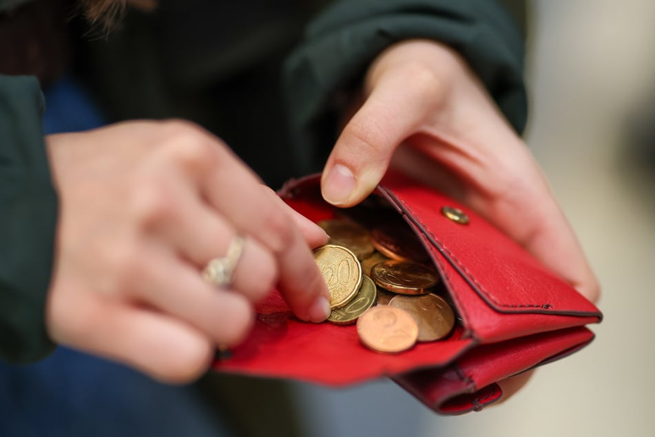 Bei den Löhnen hinkt Sachsen den meisten Bundesländern nach wie vor hinterher. Nun zeigen neue Zahlen, für wie viele Menschen die gesetzliche Rente später kaum zum Leben reicht.