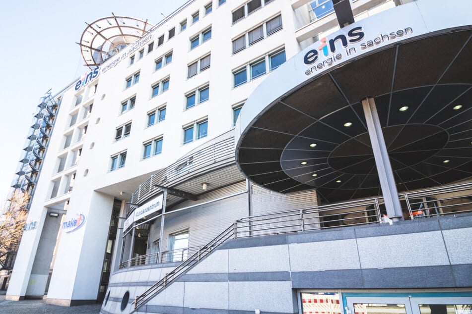 Deshalb lohnt sich der Wechsel zu eins Glasfaser jetzt doppelt