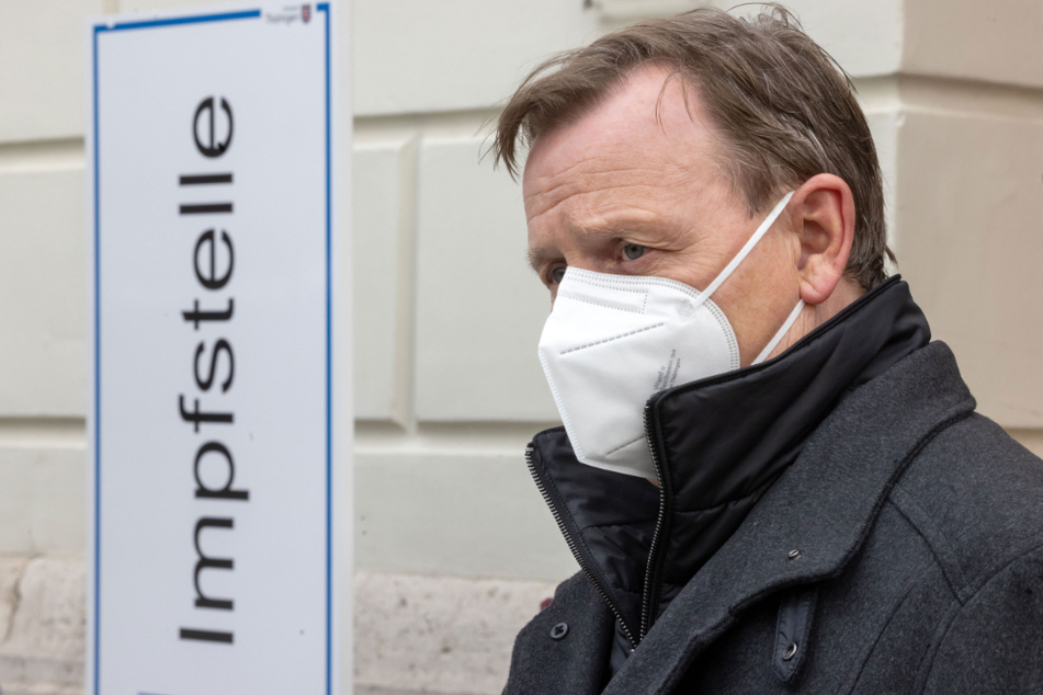 Thüringens Ministerpräsident Bodo Ramelow (64, Linke) beteiligt sich am Impfgipfel.