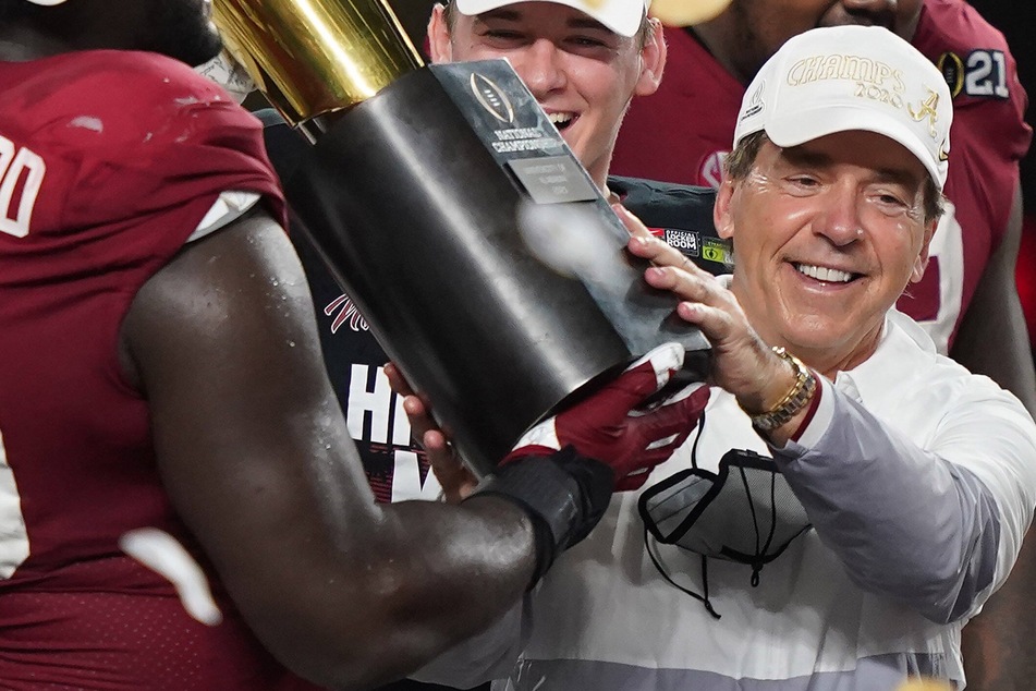 NCAA: The Alabama Crimson Tide is once again topping in the college football coaches’ poll