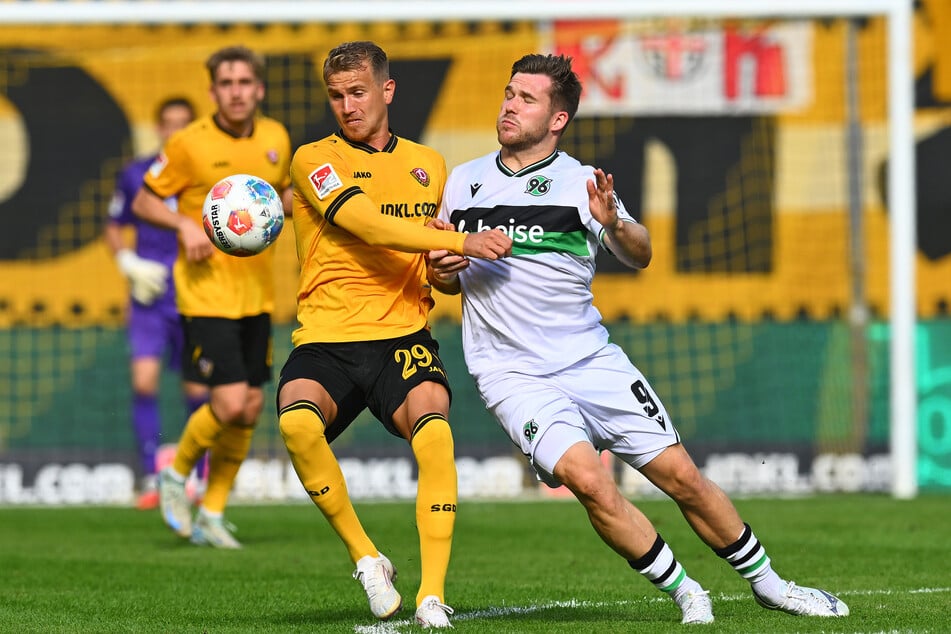 Lukas Boeder (28, l.) &amp; Co. sollen mehr Zweikämpfe gewinnen.