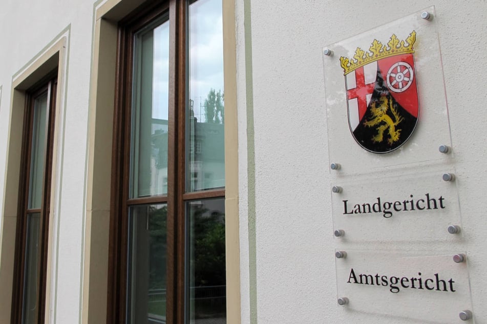 Der Mann wurde vom Landgericht Trier wegen Totschlags zu einer Haftstrafe von drei Jahren verurteilt.