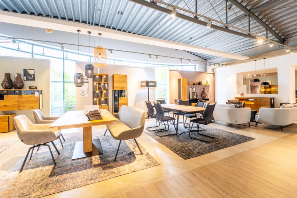 Großes Möbelhaus gibt hohe Rabatte auf hunderte Möbel