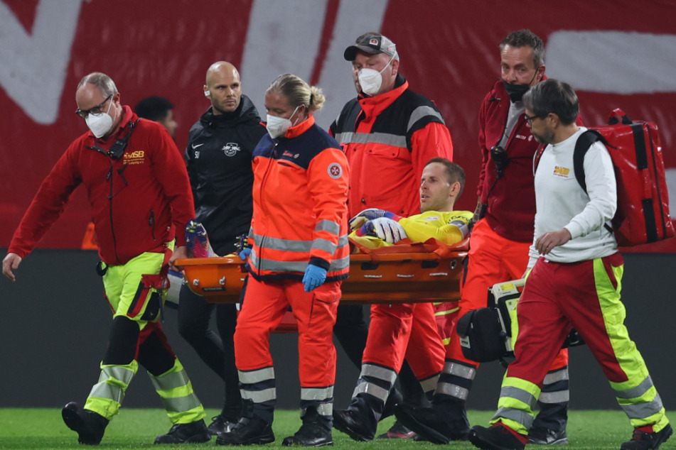 RBL-Keeper Peter Gulacsi (32) hatte sich bereits im Oktober einen Kreuzbandriss zugezogen.
