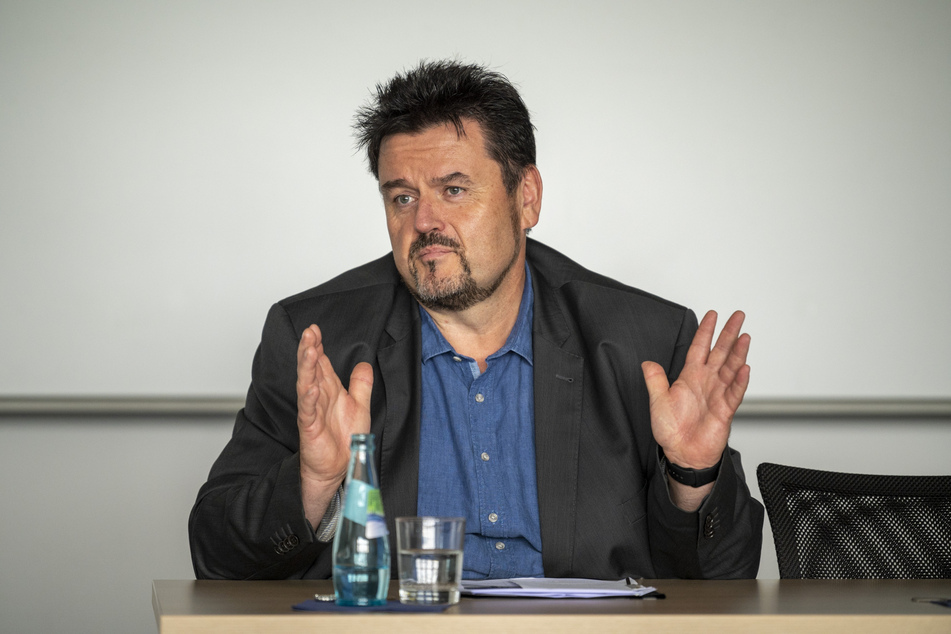 CVAG-Chef Jens Maiwald (58) am Mittwoch bei der Pressekonferenz.