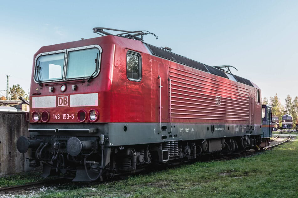 Derlei ausrangierte E-Loks wurden zuhauf in Niederau von Unbekannten regelrecht ausgeschlachtet.