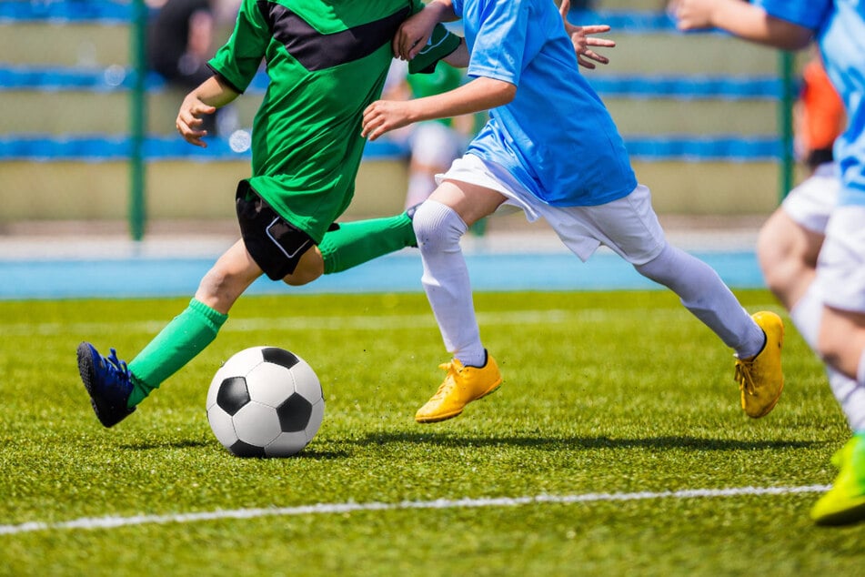 Während die Freizeitsportler der SpVgg Lam auf dem Platz versuchten, Punkte zu retten, wurden einige aus dem Team und einige Hundert Euro bestohlen. (Symbolbild)