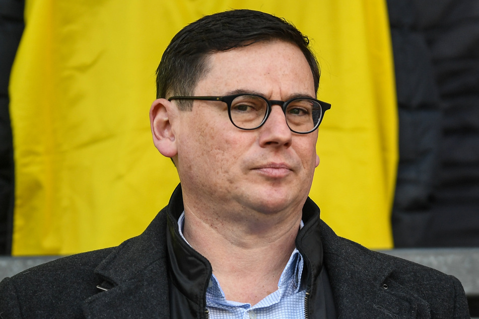 SC Freiburgs Finanzvorstand Oliver Leki (49) bekräftigte die Entscheidung, keinen gemeinsamen Fanschal mit RB Leipzig zum DFB-Pokalfinale haben zu wollen.
