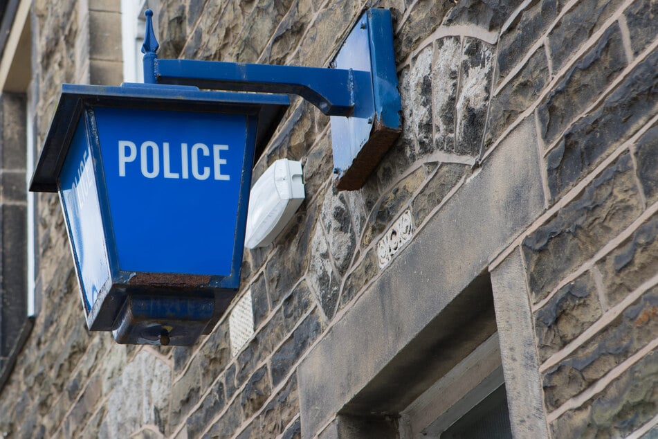 Die zuständige Polizeibehörde veröffentlichte einen Facebook-Beitrag, um den Besitzer der Puppe ausfindig zu machen. (Symbolbild)