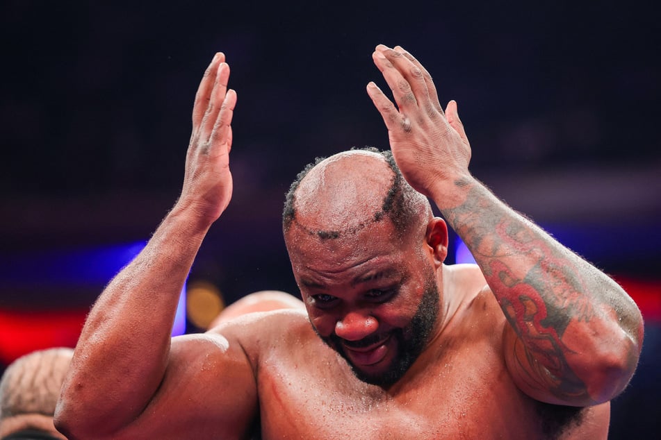 Nach der zweiten Runde hatte Jarrell Miller (37) keine Haare mehr auf dem Kopf.