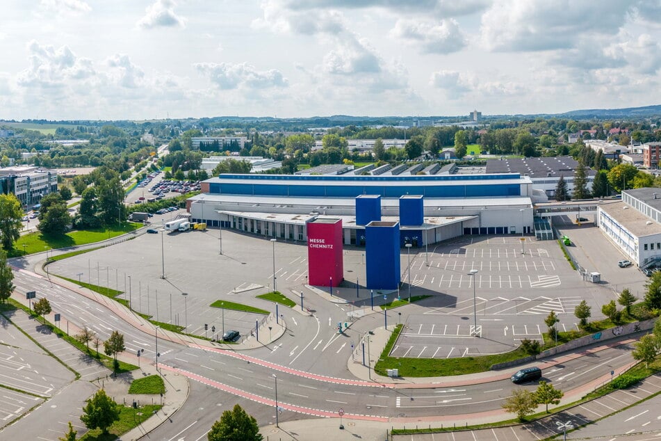 Für die Auer Fans steht der gesamte nördliche Parkplatz an der Chemnitzer Messe ab 15 Uhr zur Verfügung.