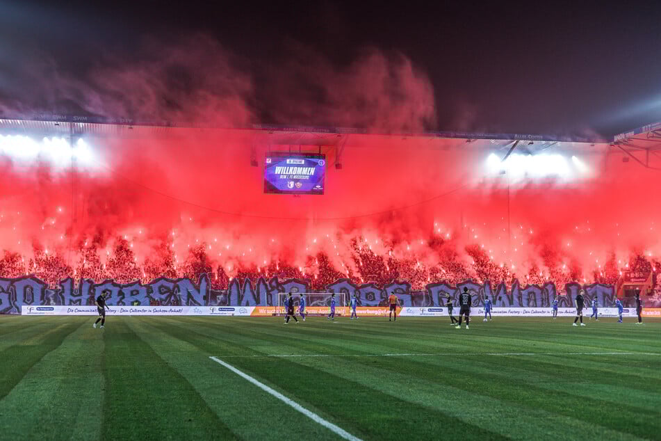 Für dieses Pyro-Feuerwerk muss der FCM 126.000 Euro bezahlen.