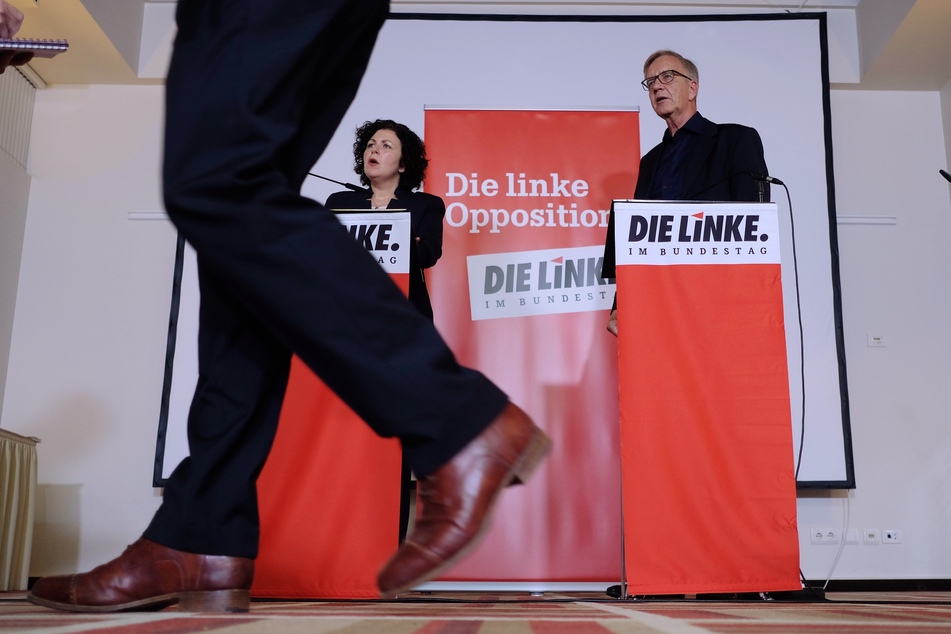 Amira Mohamed-Ali (41) und Dietmar Bartsch (63), Fraktionsvorsitzende der Linken, sprechen beim Pressestatement. Anlass war die zweitägige Klausur der Bundestagsfraktion in Leipzig.