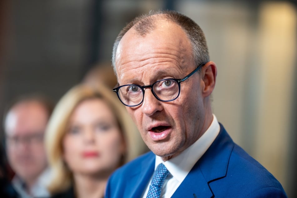 Für den voraussichtlichen künftigen Bundeskanzler Friedrich Merz (69, CDU) geht es am Dienstag um viel.