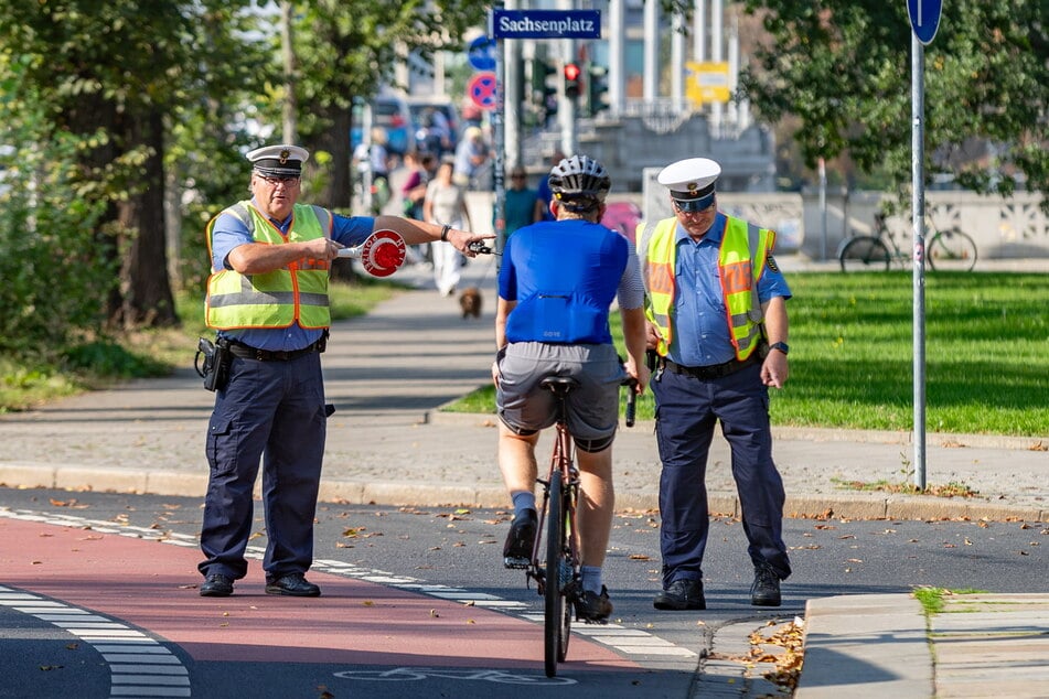 Auch radelnde Rotfahrer gingen der Polizei ins Netz.