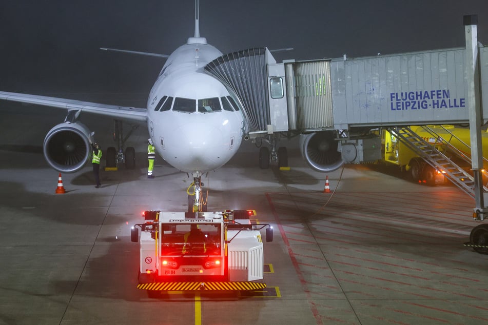 Nicht nur der Leipziger Flughafen ist betroffen, sondern auch der in Dresden.