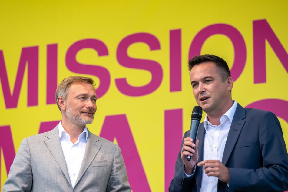 FDP-Chef und Bundesfinanzminister Christian Lindner (45) unterstützt Robert Malorny im Landtagswahlkampf. In Chemnitz traten sie am 8. August gemeinsam auf einer Kundgebung auf.