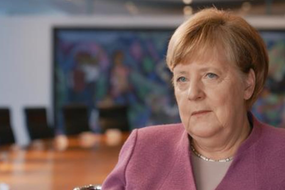Die Merkel -Doku beim MDR fliegt von Sonntag auf den Mittwoch (27. April, 20.15 Uhr). Da sollte eigentlich das "UMSCHAU"-Magazin laufen...