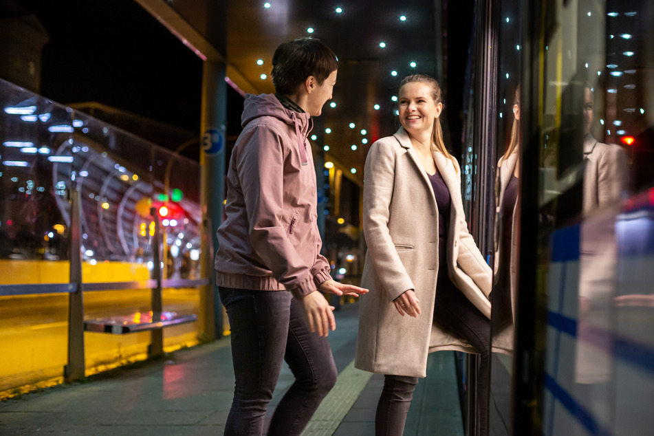 Mit dem Deutschlandticket geht's für nur 49 Euro durch ganz Deutschland.