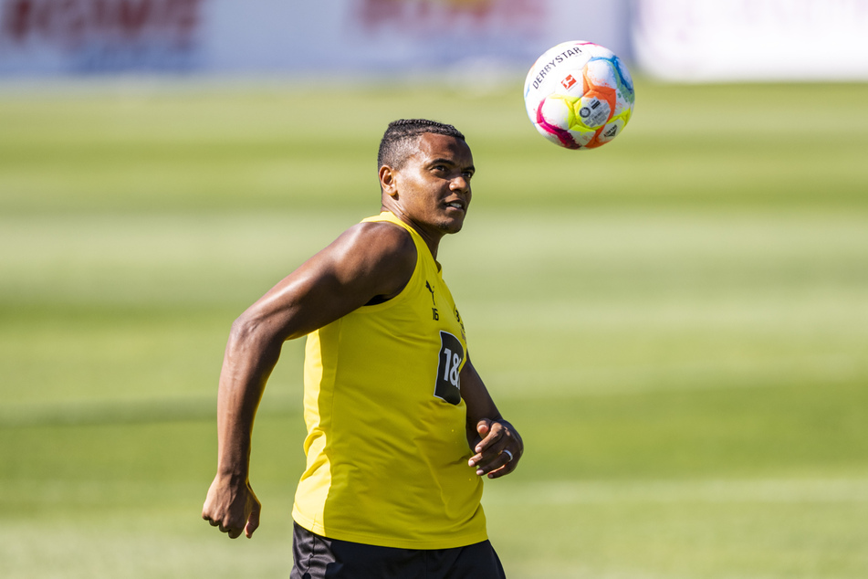 Manuel Akanji (27) verlässt Borussia Dortmund und schließt sich Manchester City an.