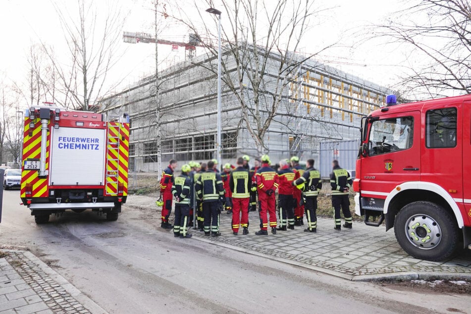Arbeitsunfall in Chemnitz am Donnerstagmorgen: Ein Arbeiter stürzte von einem Gerüst an der Vettersstraße.