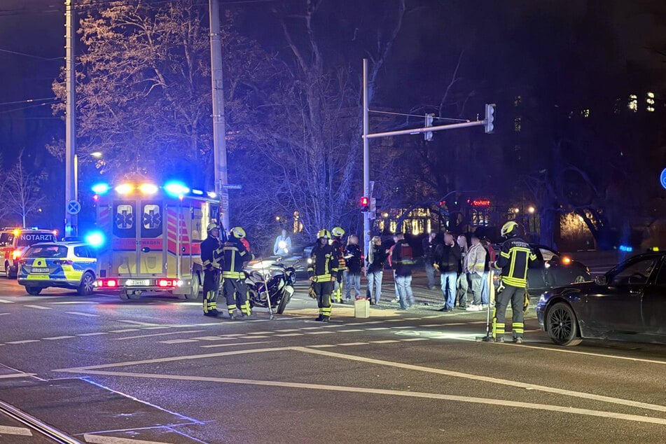 Neben der Polizei waren auch Notarzt und Krankenwagen vor Ort.