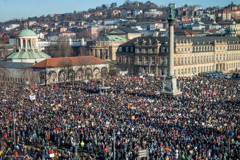 Gegen rechts: Rund 10.000 Menschen zu Demokratie-Demo in Stuttgart erwartet!