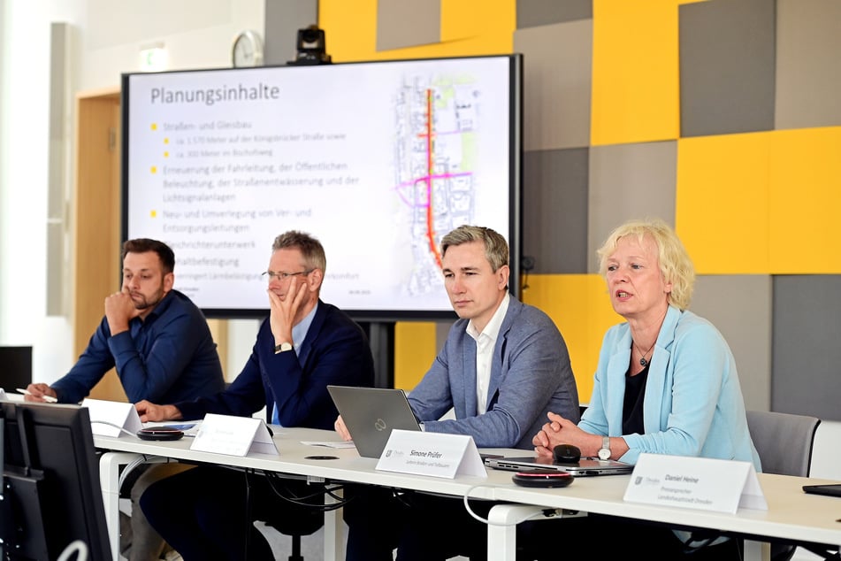 Über das Großprojekt gaben Baubürgermeister Stephan Kühn (45, Grüne, 2.v.r.) und weitere Vertreter von Verwaltung, DVB und Sachsenenergie Auskunft.