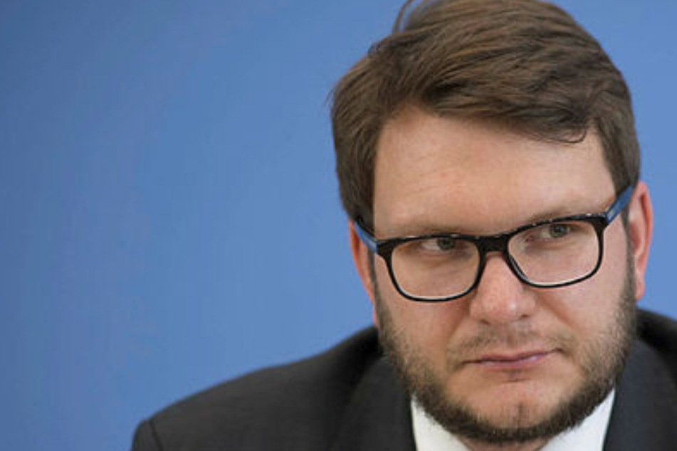 Beleidigung oder Meinungsäußerung? Politiker im Netz als "Fettsack" und "Trottel" beschimpft
