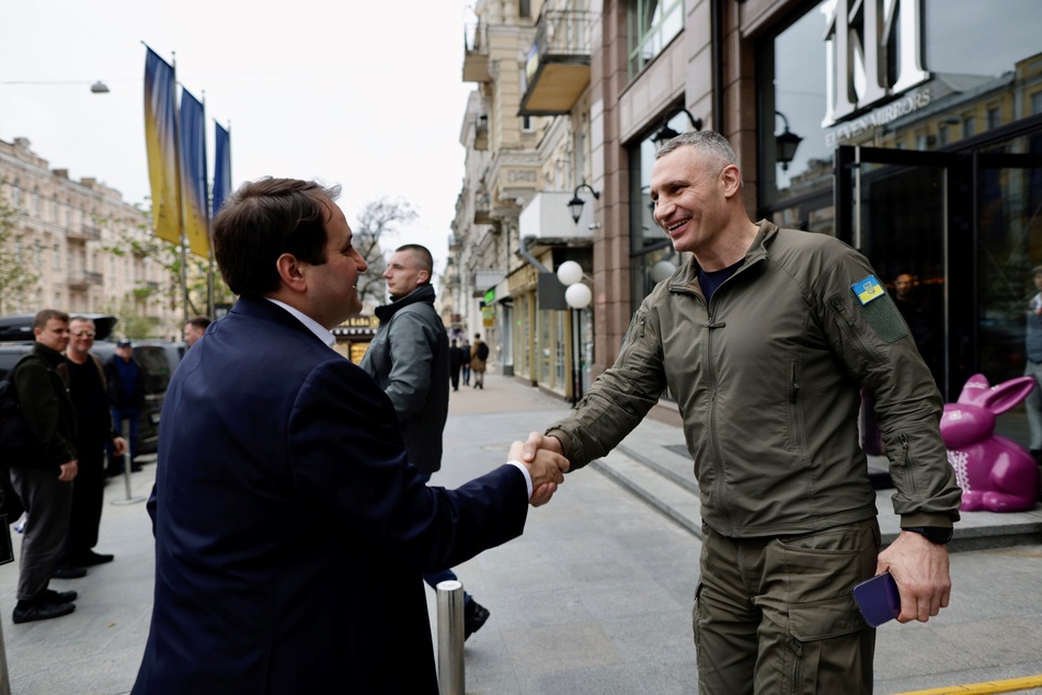 NRW-Europaminister Nathanael Liminski (37, CDU) traf Kiews Bürgermeister Vitali Klitschko.