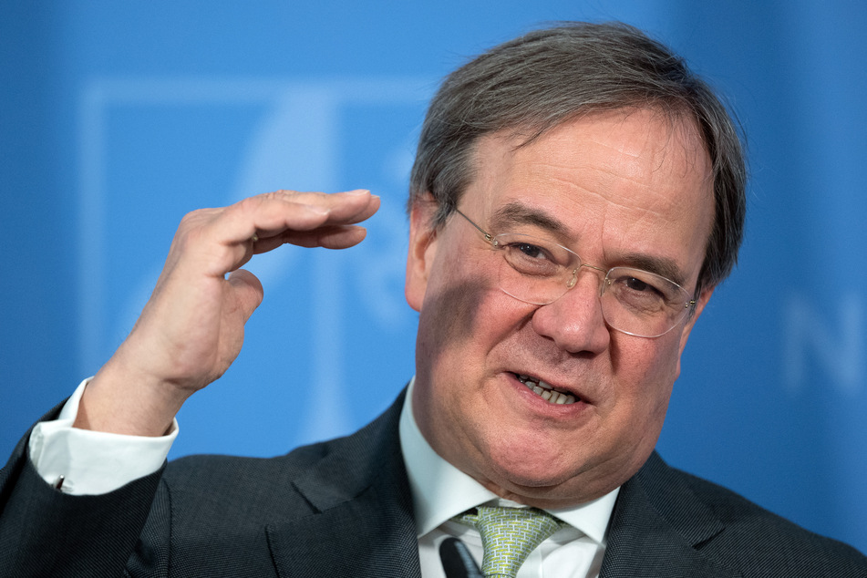 Armin Laschet (CDU), Ministerpräsident von Nordrhein-Westfalen, spricht während einer Pressekonferenz.