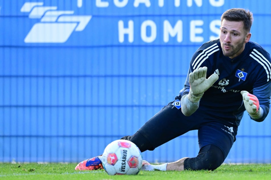 Mit dem BVB wartet am Samstag ein ganz besonderer Gegner auf den HSV - und insbesondere auf Keeper Daniel Heuer Fernandes (32).
