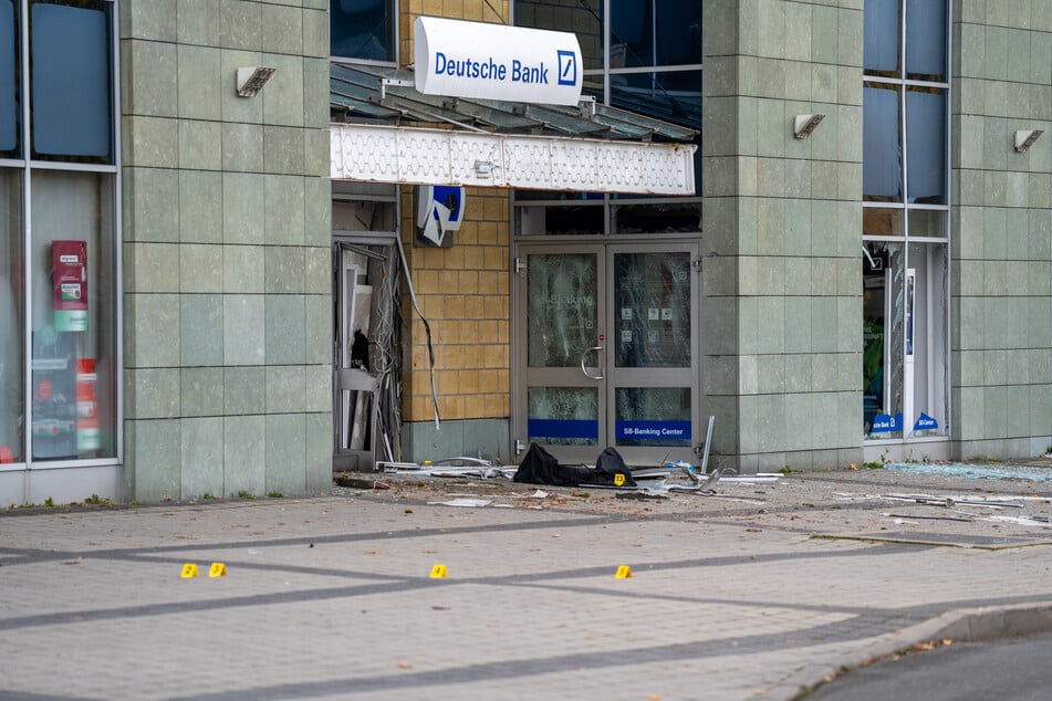 Geldautomat in Jena gesprengt: Schüsse am Tatort