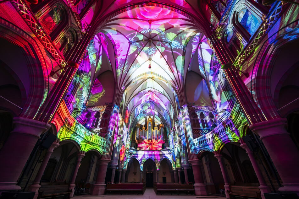 Leipzig: Leipziger Kirche wird zu 3D-Bühne: Lichtshow stellt Schöpfungs-Geschichte dar