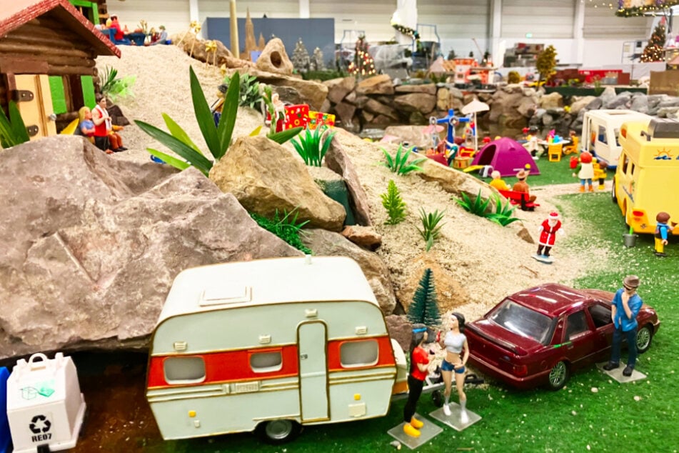 Sachsens größte Gartenbahn ist ab sofort festlich geschmückt