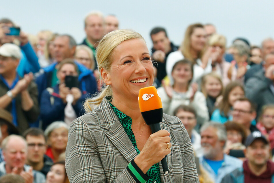 Moderatorin Andrea Kiewel (57) kann mit ihrem "ZDF-Fernsehgarten" auch bei der zweiten Sendung eine starke Quote einfahren.