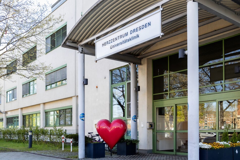 Im Herzzentrum Dresden erwartet Dich ein zukunftsorientierter Arbeitgeber.