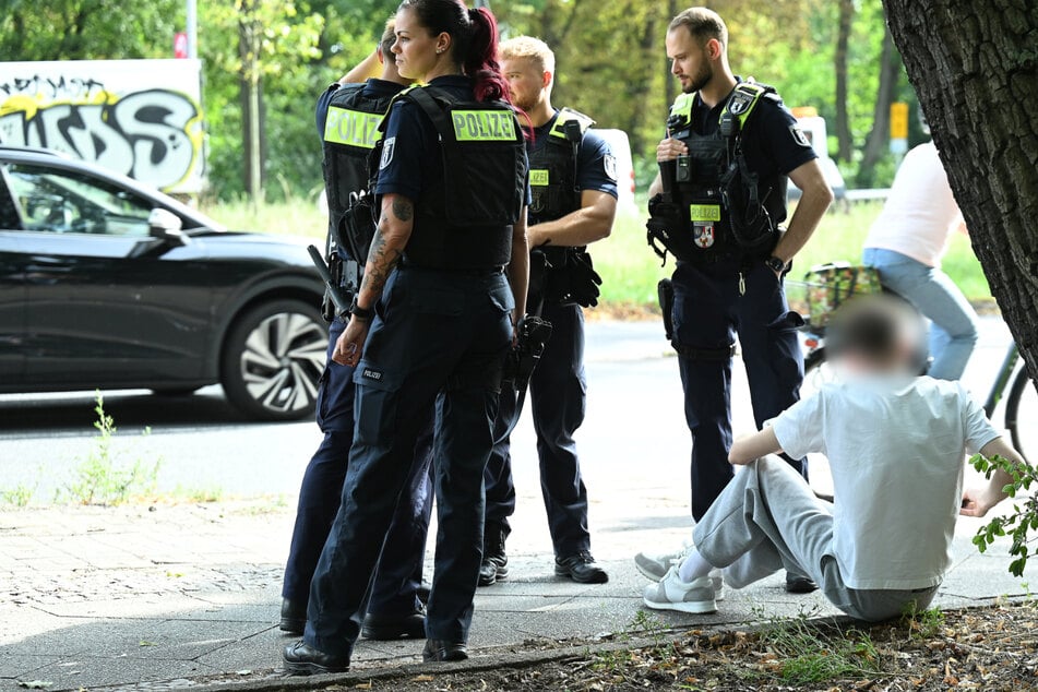 BMW fuhr in Kindergruppe: Fahrer stand unter Drogen