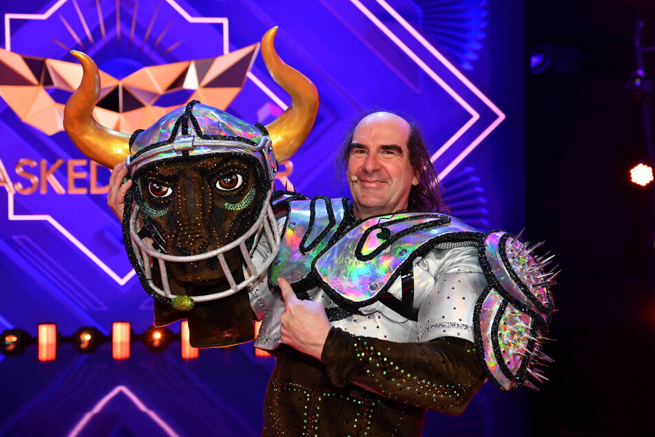 Auch Schlagersänger Guildo Horn (58) musste bei der Musik-Show "The Masked Singer" seine Maske ablegen und wurde als Stier enttarnt.